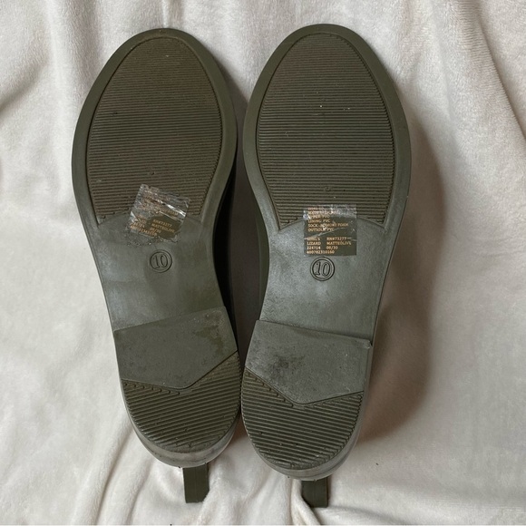 SO Olive Green Lizard Matte Chelsea Rain Boot - Picture 5 of 9